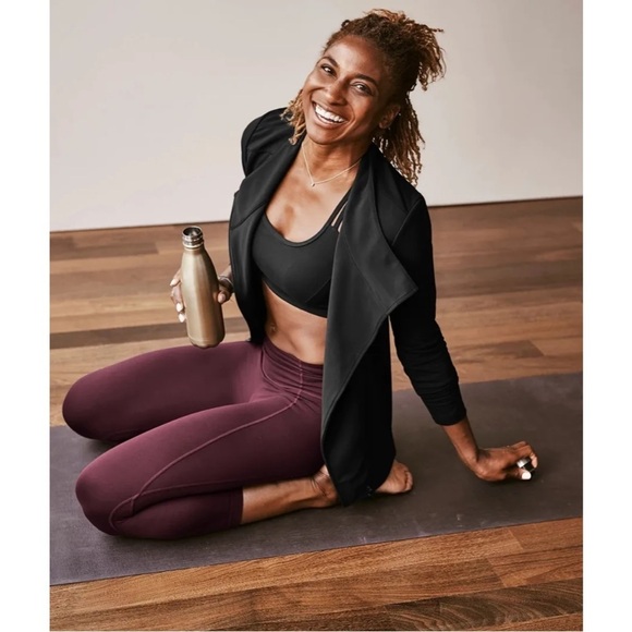 Athleta Salutation Capri Maroon Powervita Mid-Rise Cropped Leggings 591383 EUC S - Picture 3 of 10